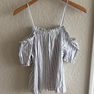 H&M Flowy Off-Shoulder Top Sz M
